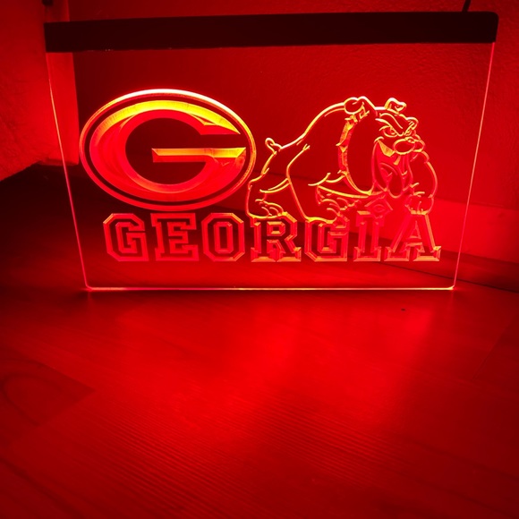 GEORGIA BULLDOGS LED NEON RED LIGHT SIGN 8x12 - Picture 1 of 3